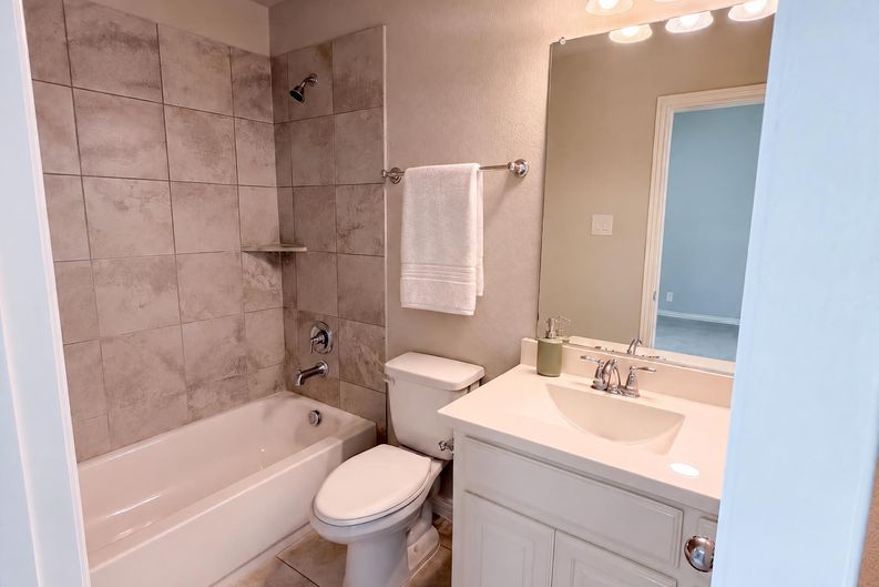 Photo 20 of 31 of 9920 Pikes Peak Pl, Little Elm, TX