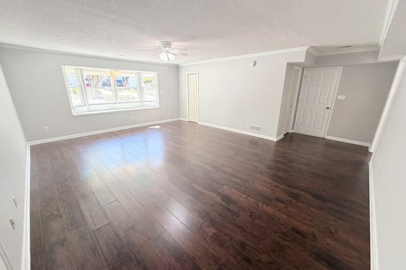Photo 12 of 35 of 2988 Chipmunk Trl SE, Marietta, GA