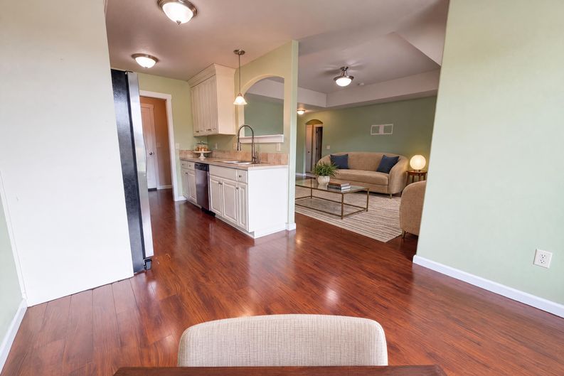 Photo 7 of 14 of 1615 SE Jonathan Ave, Dallas, OR