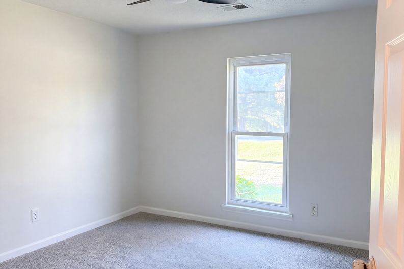 Photo 17 of 26 of 206 Ohara Dr, Albertville, AL