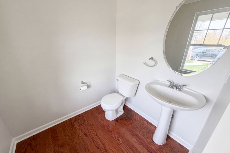 Photo 21 of 44 of 42824 Greystone Dr, Sterling Heights, MI