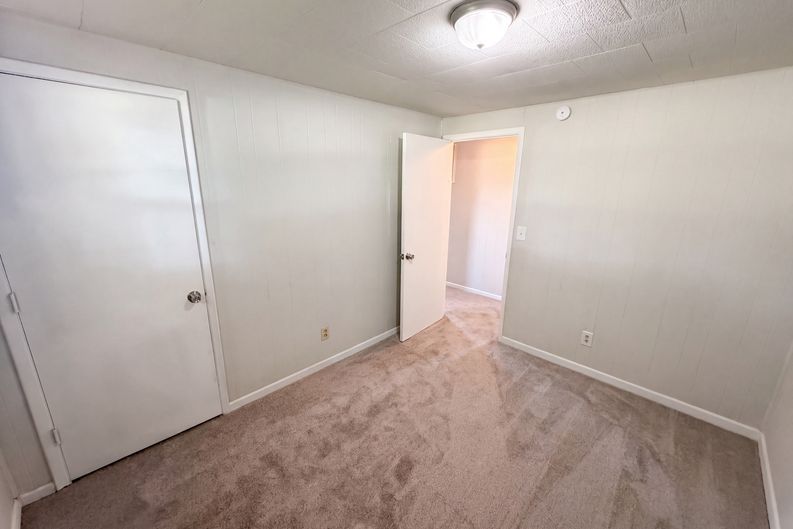 Photo 9 of 22 of 2584 E Phylbeck Ave, Terre Haute, IN