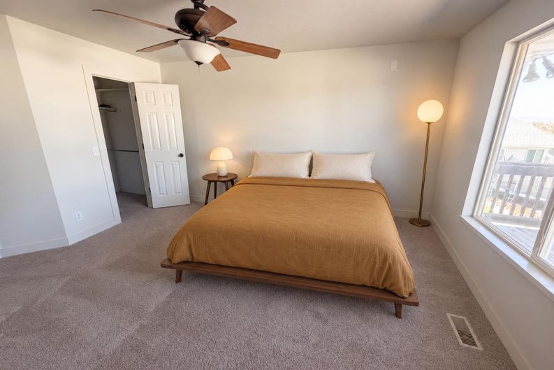 Photo 4 of 34 of 14077 S Grand View Peak Cir, Riverton, UT