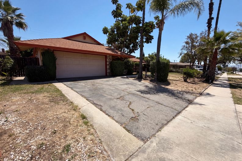 Photo 17 of 20 of 5947 Arden Ave, Highland, CA