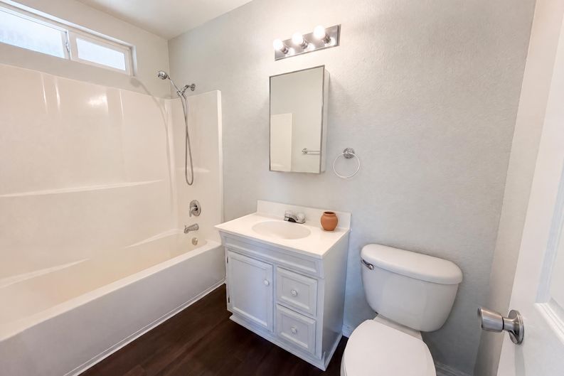 Photo 17 of 20 of 215 Laurel Ln, Hemet, CA