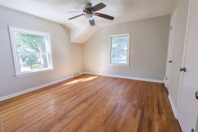 Photo 18 of 49 of 3659 Fenley Rd, Cleveland, OH