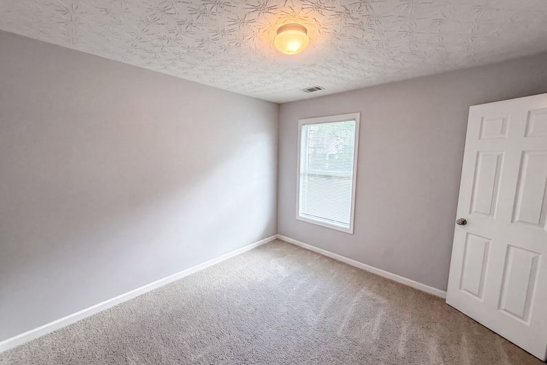 Photo 17 of 44 of 4636 Pine Acre Cir, Sugar Hill, GA