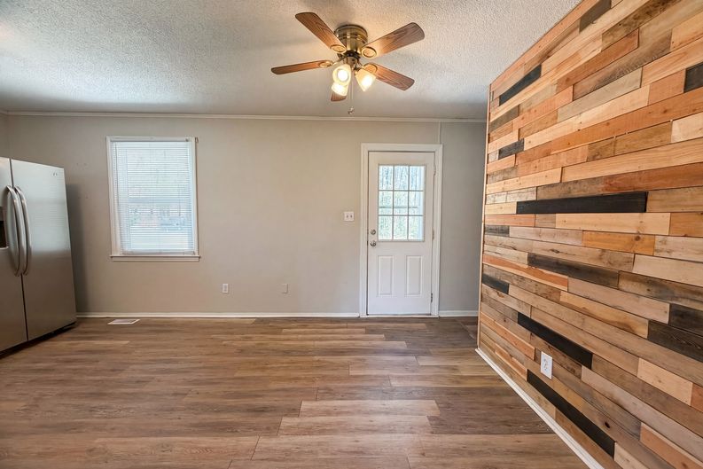 Photo 9 of 17 of 4402 Ginger Dr, Gastonia, NC