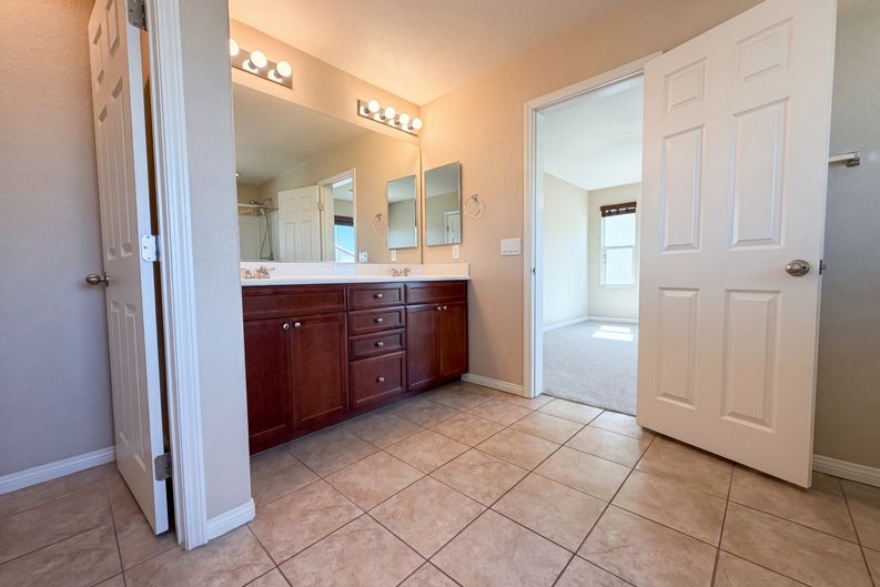 Photo 11 of 23 of 6472 Haypress Ct, Las Vegas, NV