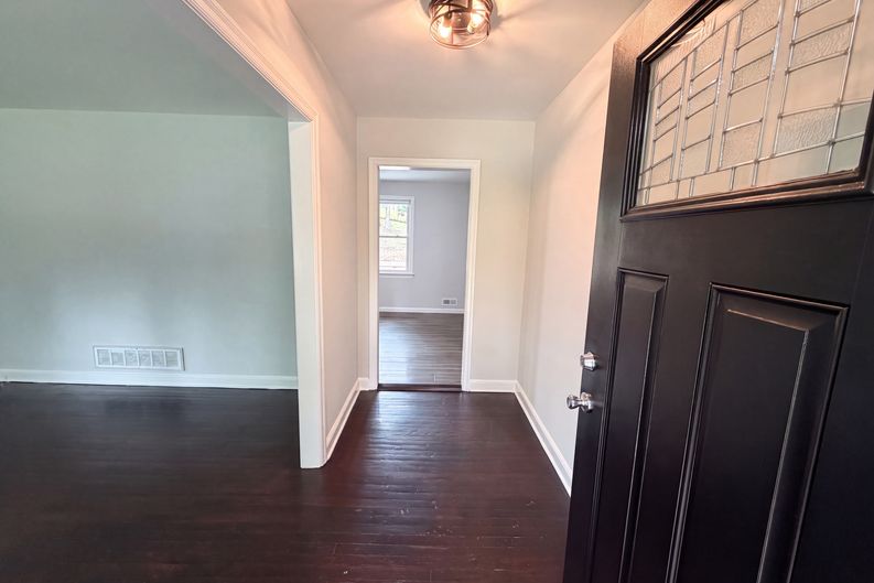Photo 6 of 29 of 1710 Fairhaven Dr, Columbia, SC