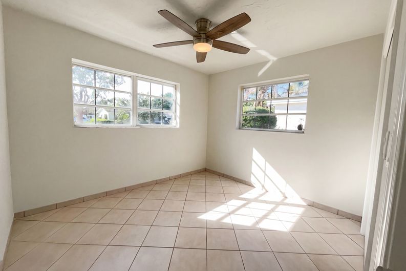 Photo 15 of 21 of 10001 SW 99th Ave, Miami, FL