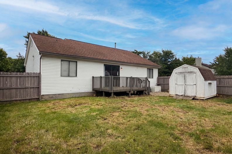 Photo 5 of 28 of 195 Brackbill Ct, Pickerington, OH