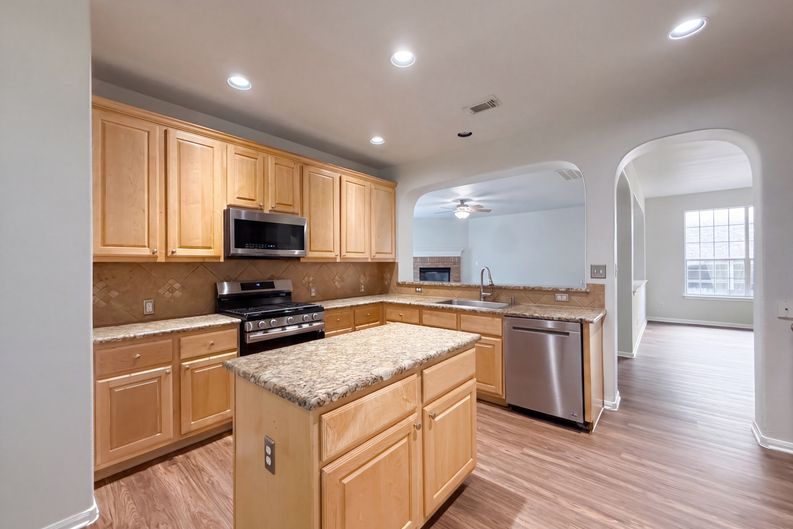 Photo 15 of 36 of 2404 Danciger Ln, Cedar Park, TX