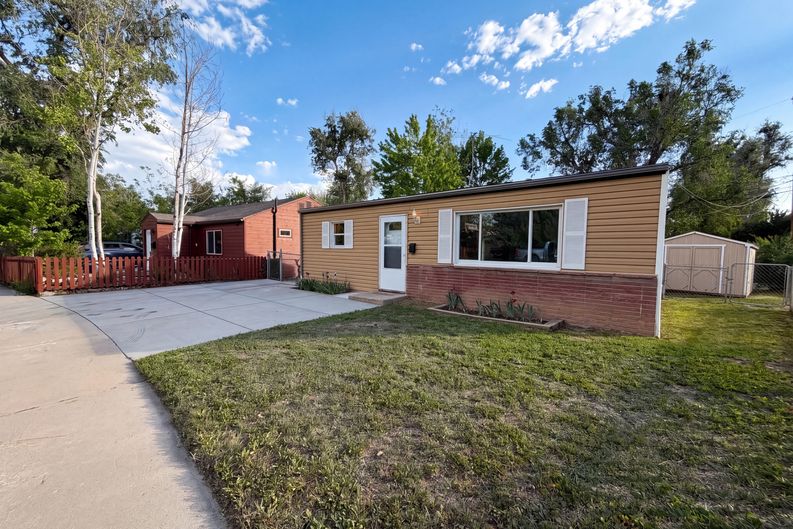 Photo 13 of 16 of 433 Sunnyside Ln, Longmont, CO