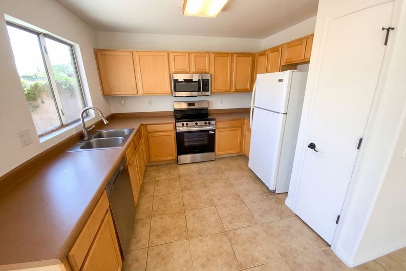 Photo 10 of 20 of 15237 N 147th Ln, Surprise, AZ