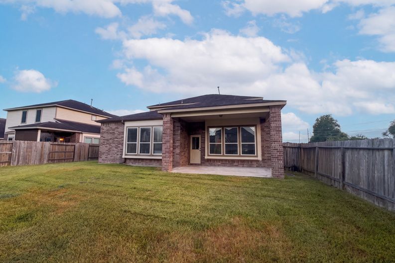 Photo 21 of 24 of 5923 Carnaby Ln, Rosenberg, TX