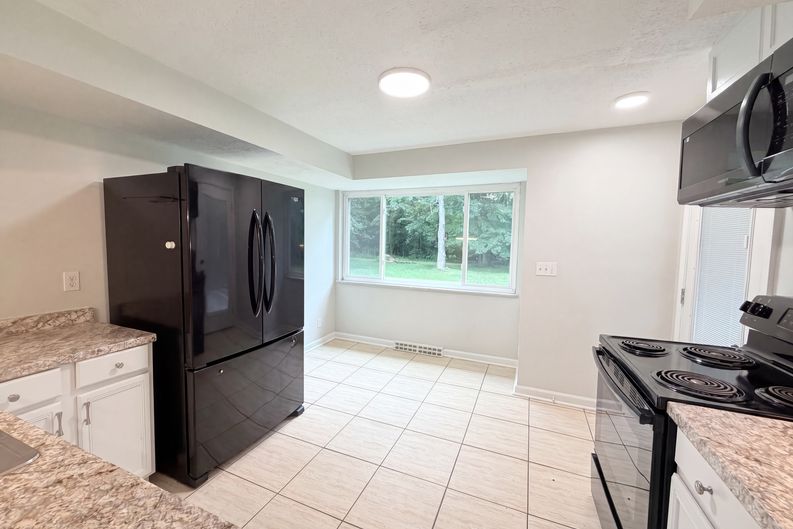 Photo 8 of 21 of 4481 Forest Trl, Cincinnati, OH