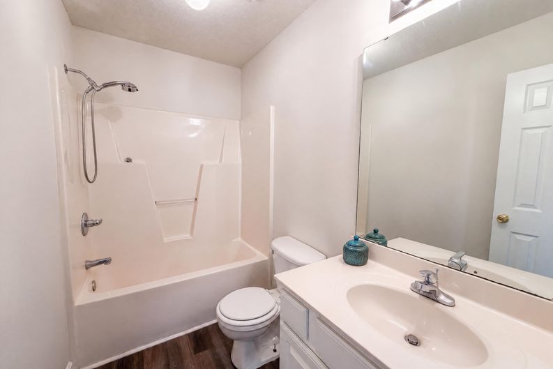 Photo 12 of 19 of 3888 Courtland Cir, Thomasville, NC
