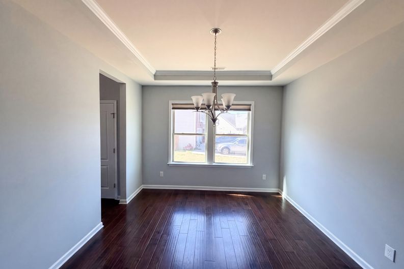 Photo 6 of 23 of 1305 Ivey Grove Ct, Fuquay Varina, NC