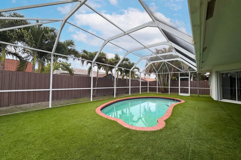 Photo 23 of 25 of 16571 SW 145th Ave, Miami, FL
