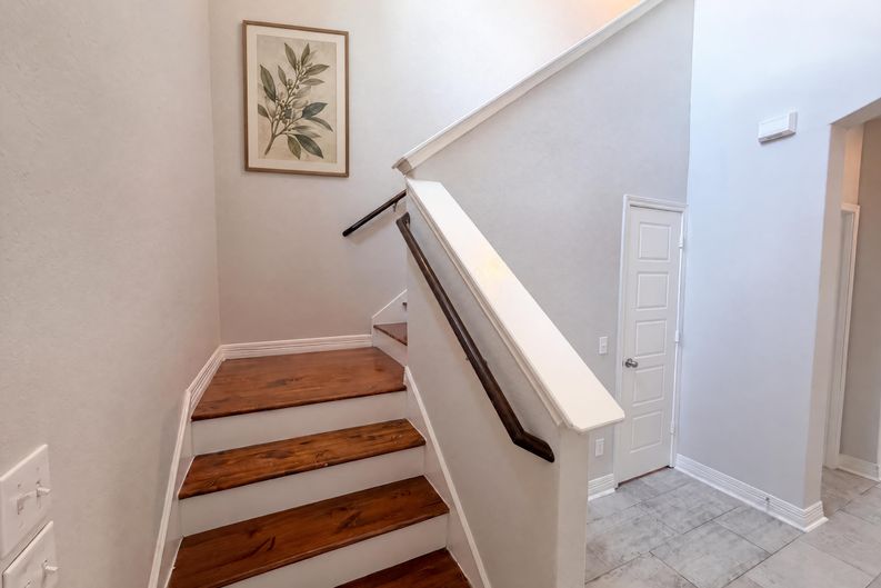 Photo 3 of 24 of 3513 Nuhn Way, New Braunfels, TX