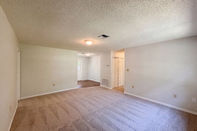 Photo 8 of 18 of 2505 Velma Ter, Leesburg, FL