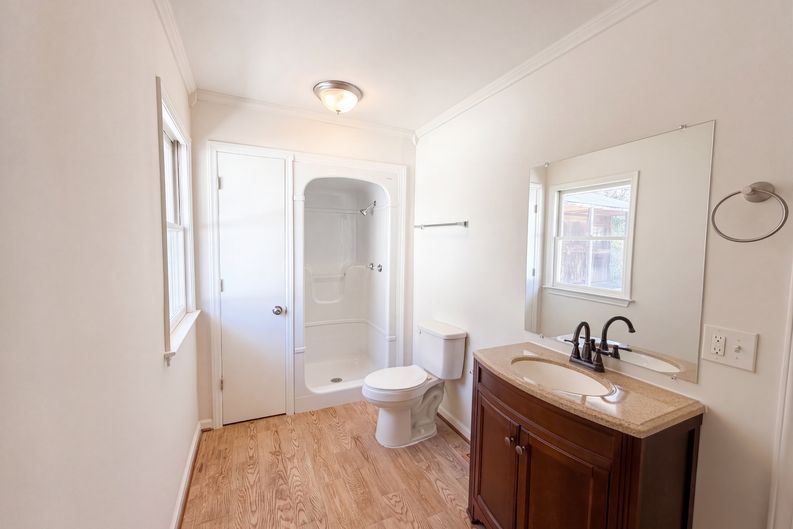 Photo 10 of 21 of 101 Tipperary Ln, Winston Salem, NC