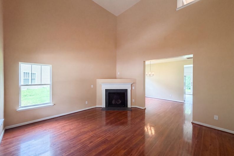Photo 3 of 16 of 3712 Mayfair Mill Dr, Raleigh, NC