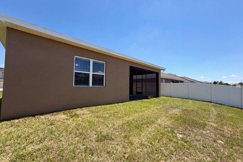 Photo 5 of 20 of 480 Buchannan Dr, Davenport, FL