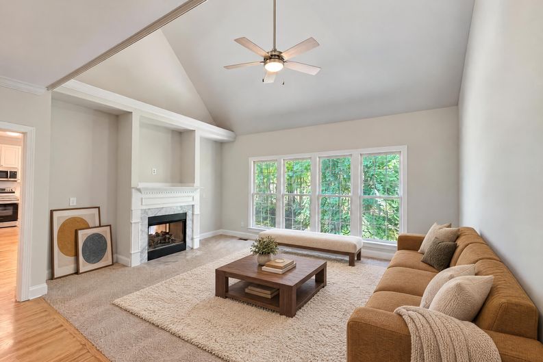 Photo 3 of 29 of 2916 Woodslope Dr, Raleigh, NC