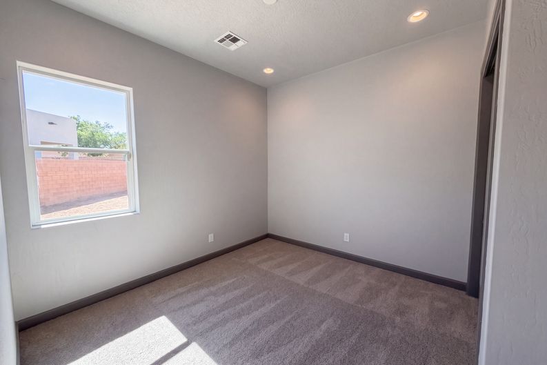 Photo 11 of 23 of 2437 Lynn Rd SE, Rio Rancho, NM