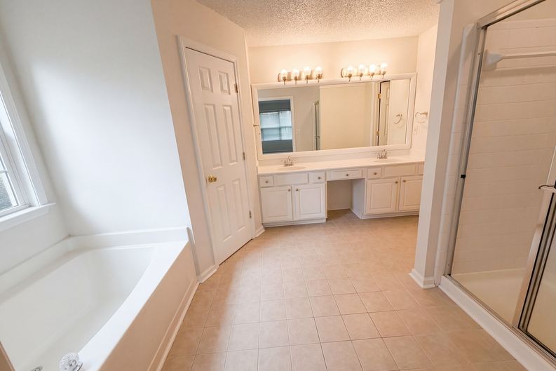 Photo 6 of 45 of 3935 Lake Lanier Dr, Duluth, GA