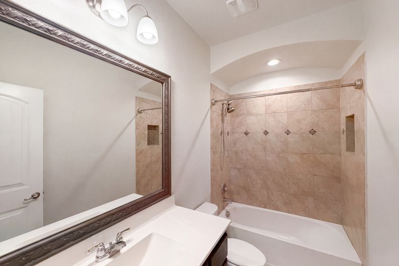 Photo 12 of 21 of 4312 Chicory Ct, Denton, TX