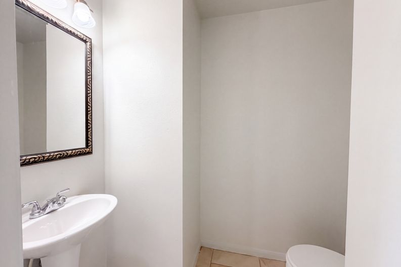 Photo 10 of 25 of 4519 S Ridgewalk Dr, Houston, TX