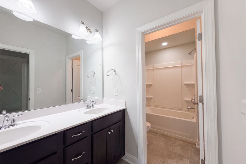Photo 11 of 21 of 147 Monteray Oaks Cir, Fort Mill, SC