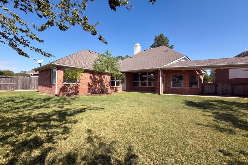 Photo 26 of 31 of 3307 Wolf Ct, Pearland, TX