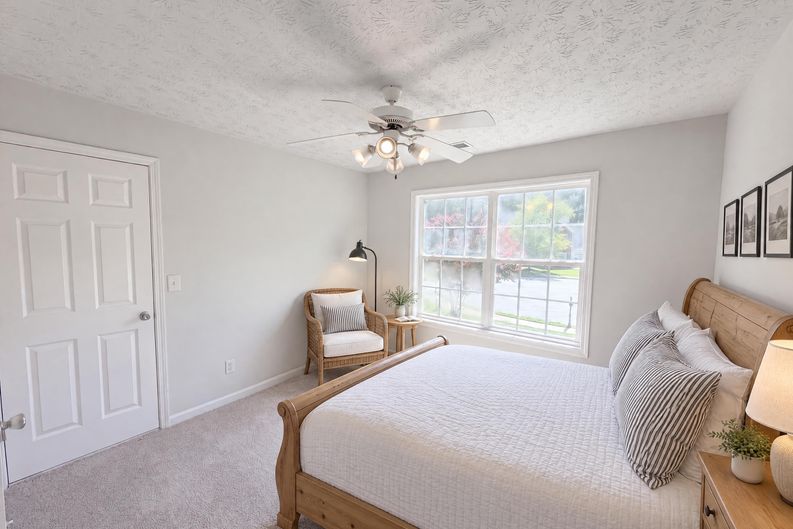 Photo 17 of 35 of 1396 Bramlett Forest Ct, Lawrenceville, GA