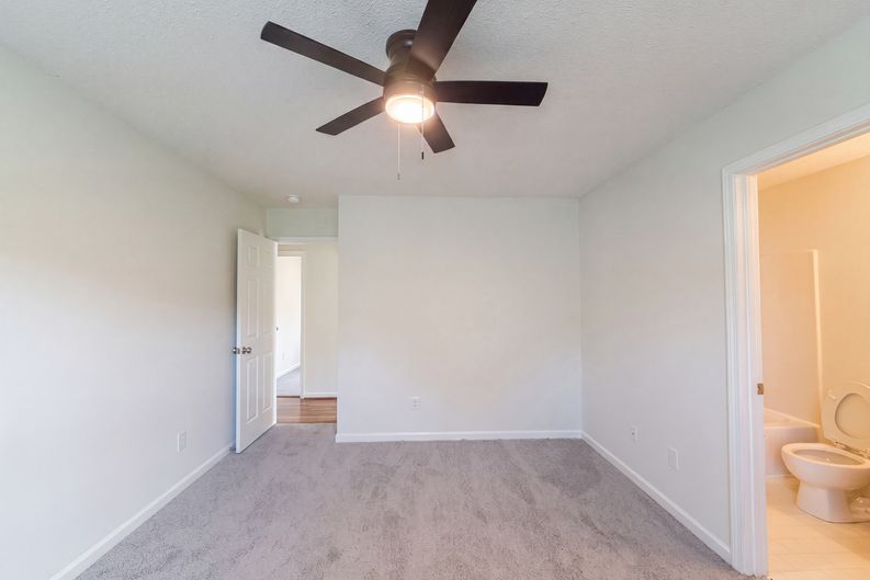 Photo 8 of 19 of 4635 Leprechaun Ln, Winston Salem, NC