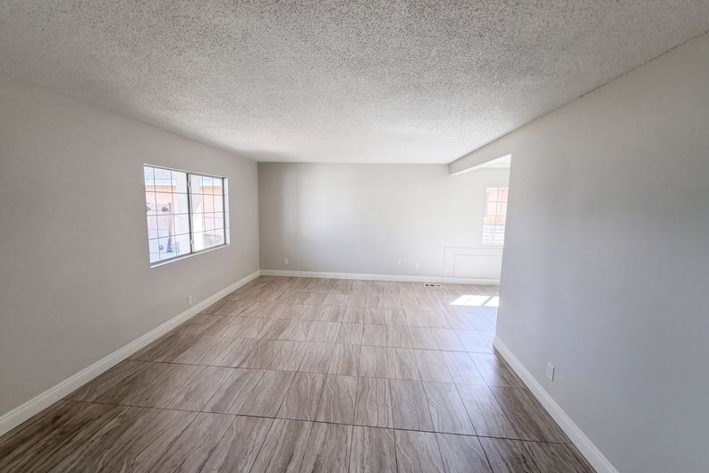 Photo 9 of 20 of 17787 Ivy Ave, Fontana, CA
