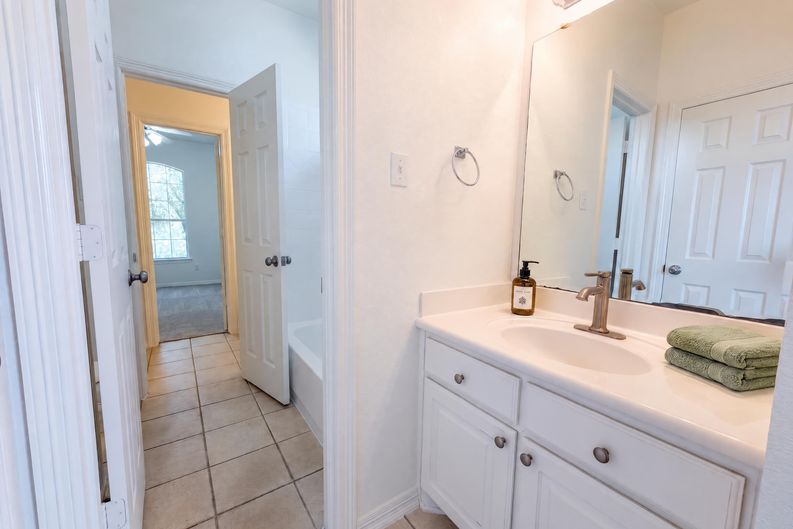 Photo 27 of 40 of 25719 Shady Spruce Ln, Katy, TX