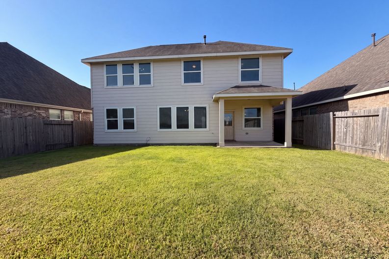 Photo 5 of 22 of 222 Ashley Way, Alvin, TX