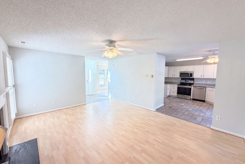 Photo 7 of 21 of 3016 Wyntree Ct, Matthews, NC