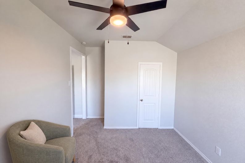 Photo 16 of 28 of 625 River Rock Dr, Azle, TX