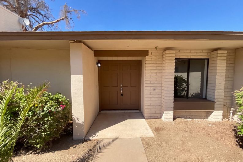 Photo 6 of 32 of 4038 W Mercer Ln, Phoenix, AZ