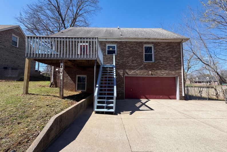 Photo 5 of 23 of 1157 Woodbridge Dr, Clarksville, TN
