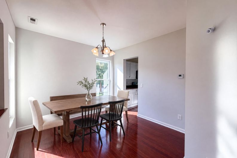 Photo 10 of 39 of 4058 Leontria Ave, Columbus, OH