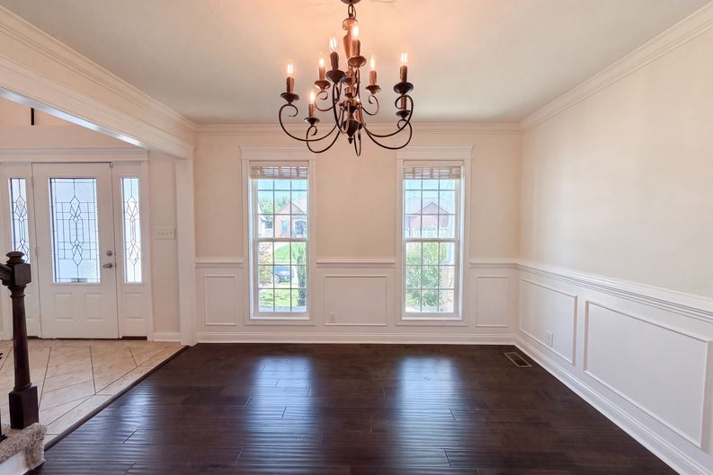 Photo 6 of 27 of 1733 Apache Way, Clarksville, TN
