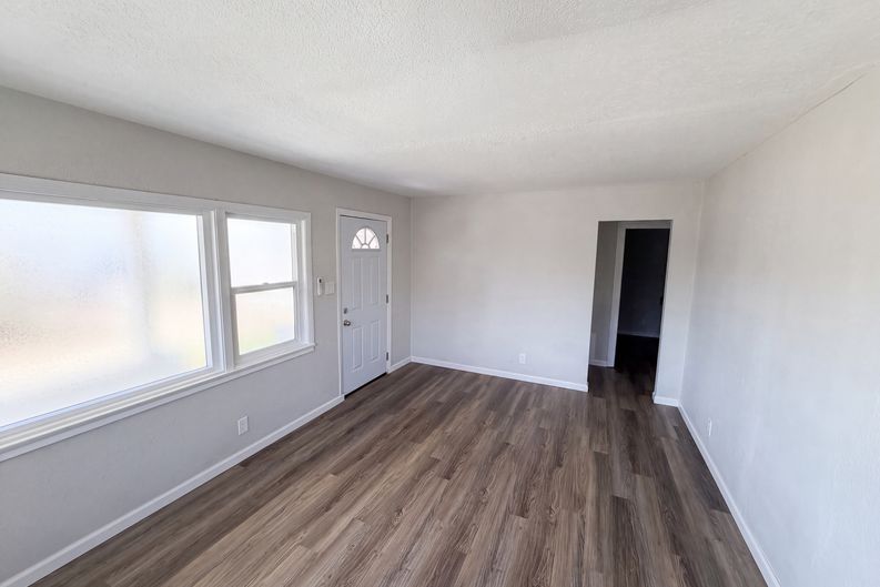 Photo 6 of 19 of 1374 El Nita Ln, Hemet, CA