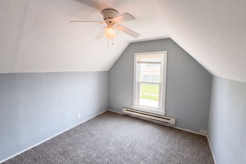 Photo 16 of 32 of 608 Howland Ave, Toledo, OH