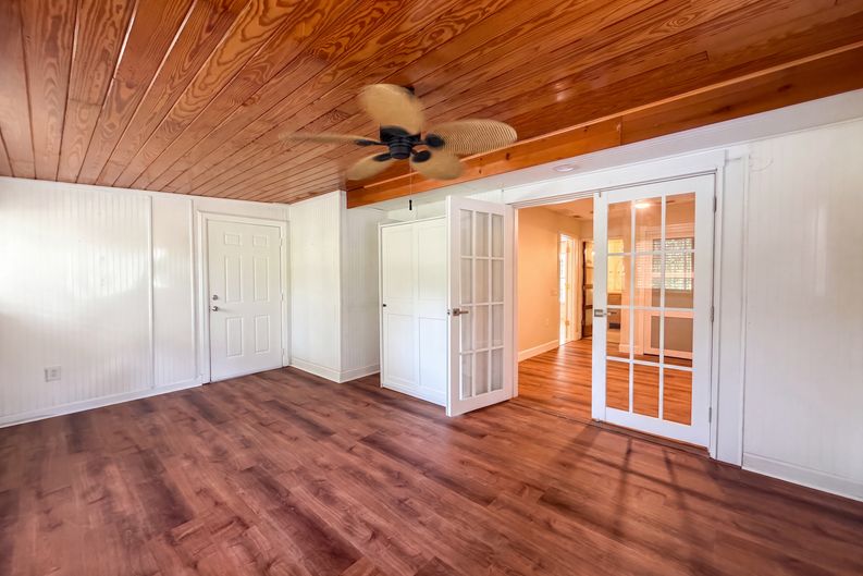 Photo 10 of 51 of 5438 Cold Spring Ln, North Port, FL